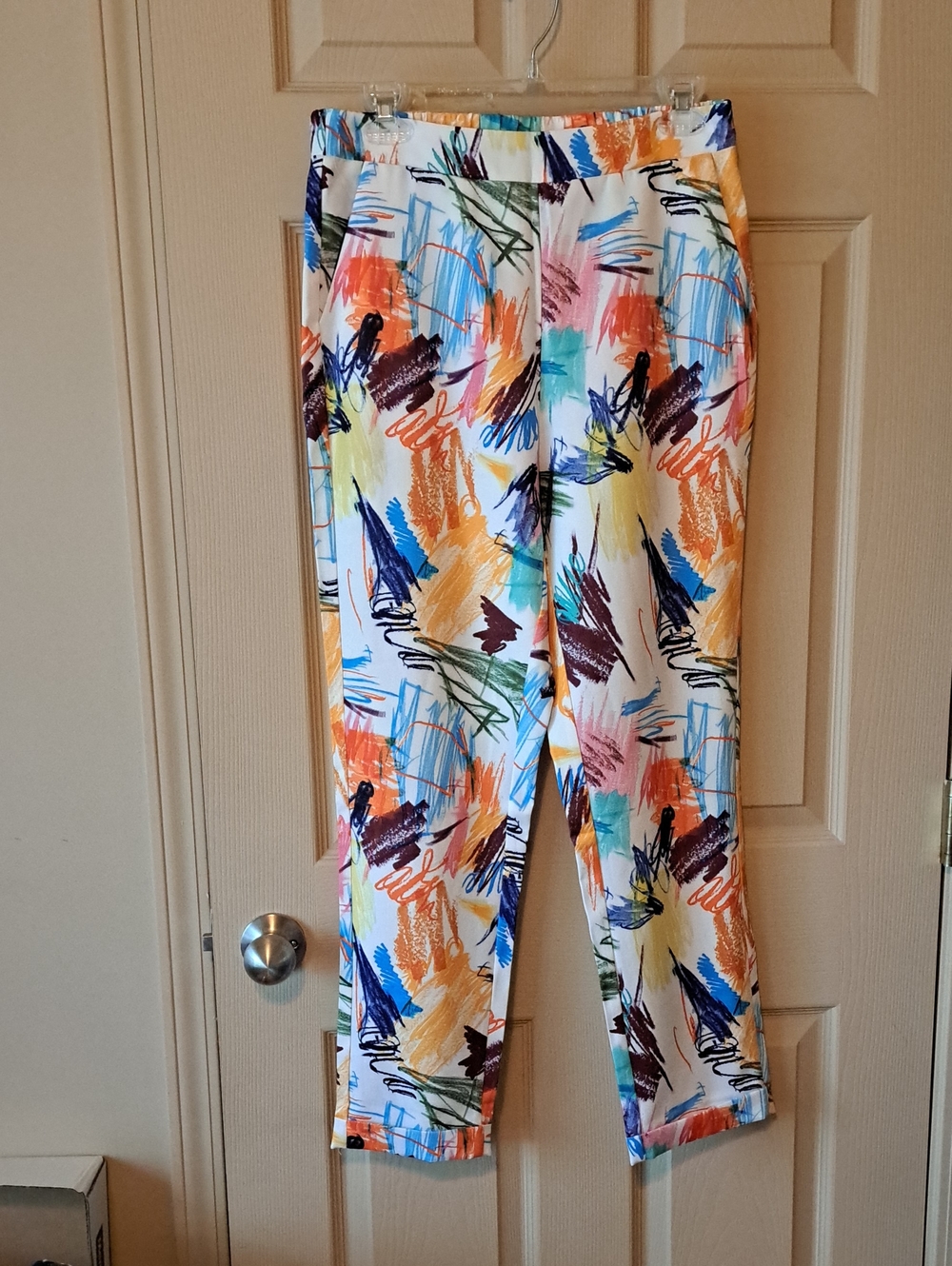 L'ATISTE White Brushstroke Print Skinny Pants with Multicolor Accents